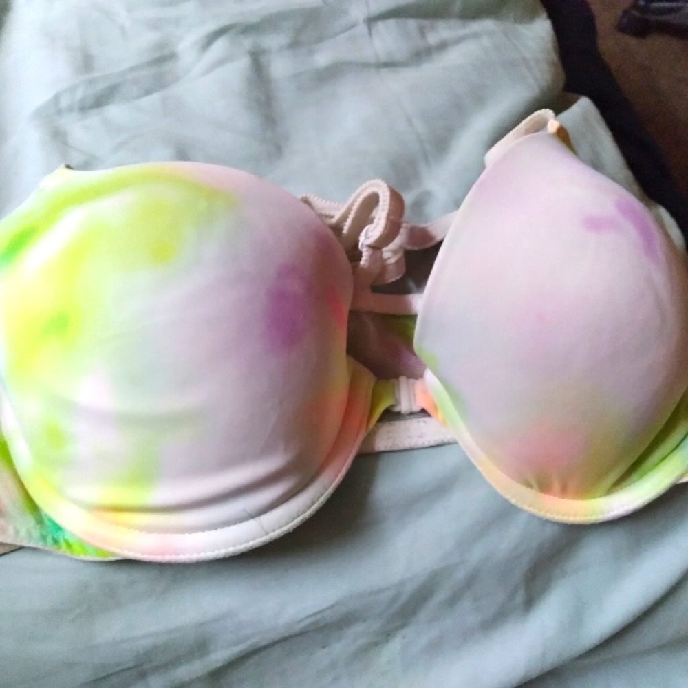 Victoria Secrets Bra 36B